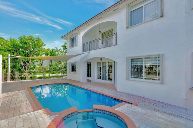 6502 SW 162nd Ct, Miami, FL 33193