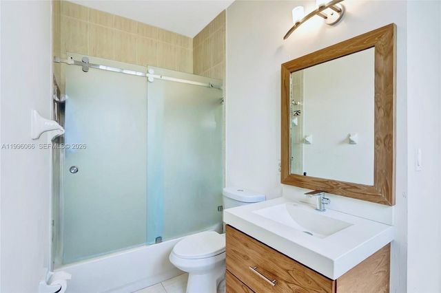 6502 SW 162nd Ct, Miami, FL 33193