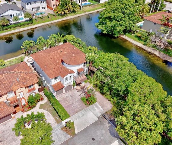 6502 SW 162nd Ct, Miami, FL 33193