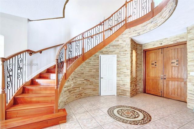 6502 SW 162nd Ct, Miami, FL 33193