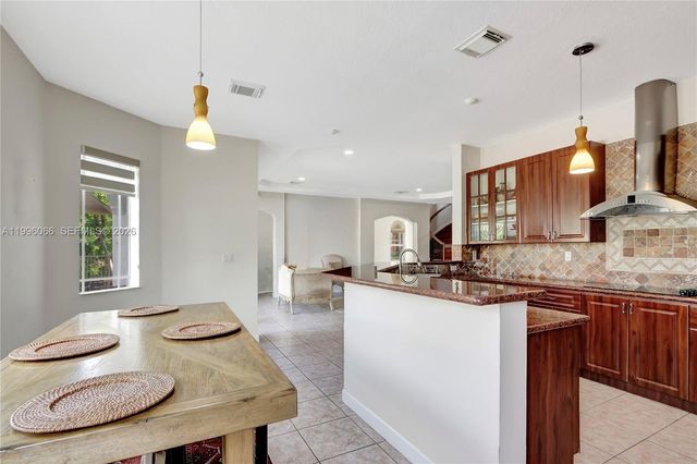 6502 SW 162nd Ct, Miami, FL 33193