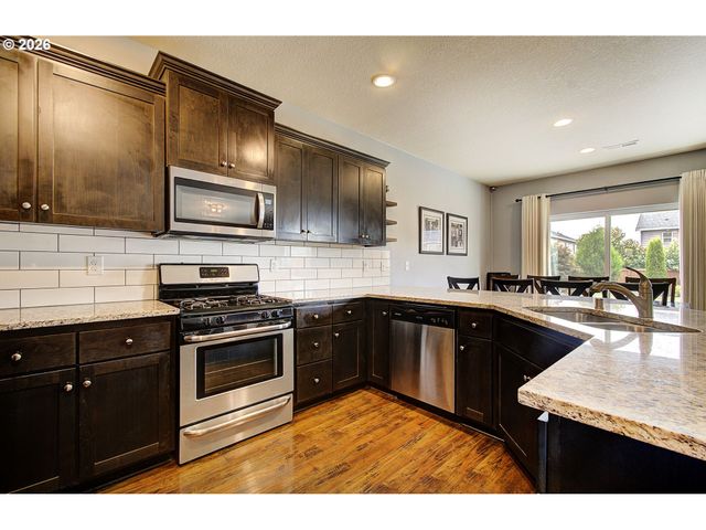 915 N GIBERT Ct, Ridgefield, WA 98642