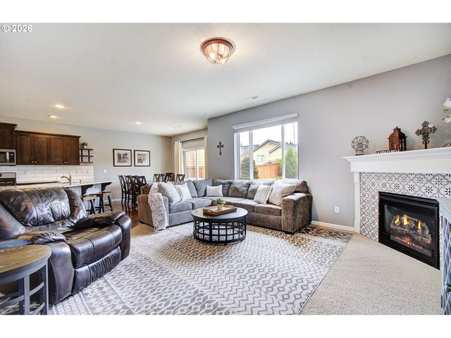 915 N GIBERT Ct, Ridgefield, WA 98642