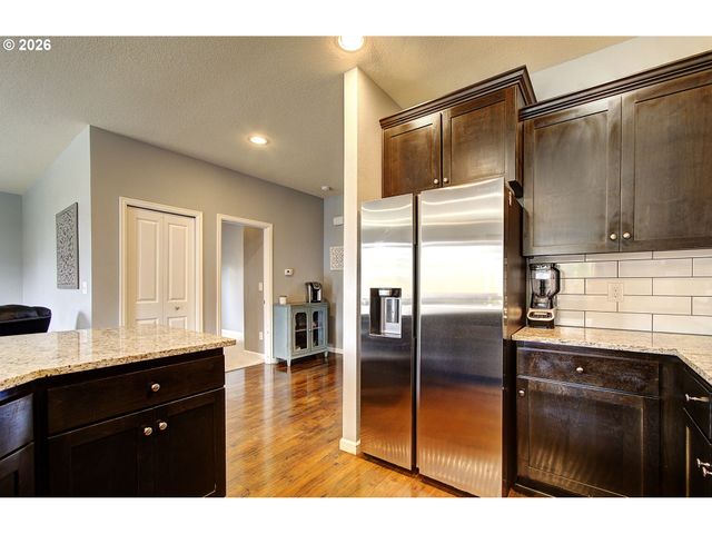 915 N GIBERT Ct, Ridgefield, WA 98642