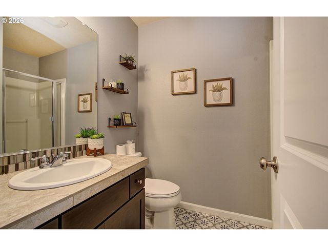 915 N GIBERT Ct, Ridgefield, WA 98642