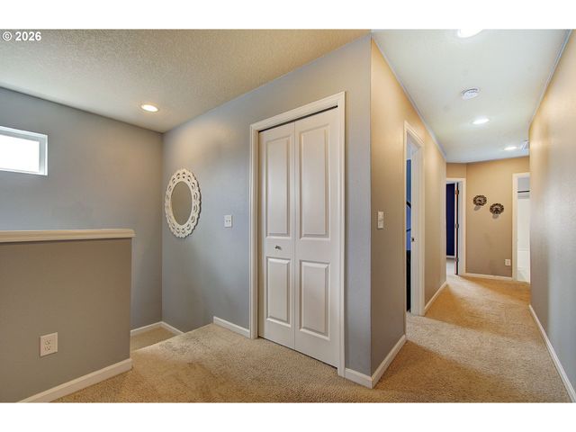915 N GIBERT Ct, Ridgefield, WA 98642