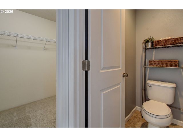 915 N GIBERT Ct, Ridgefield, WA 98642