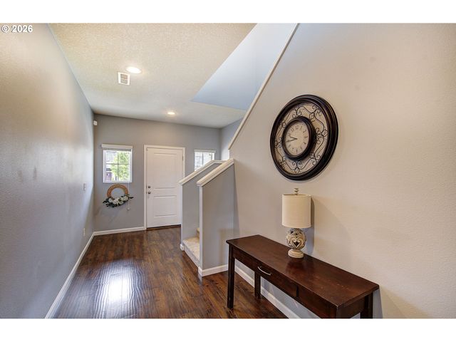 915 N GIBERT Ct, Ridgefield, WA 98642