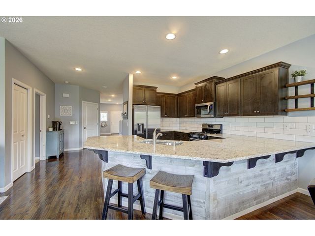 915 N GIBERT Ct, Ridgefield, WA 98642