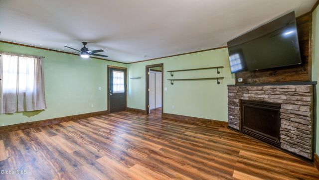 1282 County Highway 110, Broadalbin, NY 12025