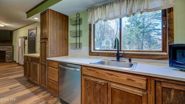 1282 County Highway 110, Broadalbin, NY 12025