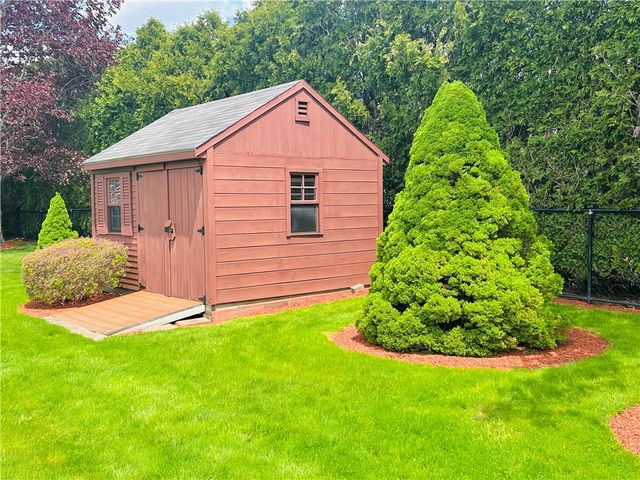 166 Mohawk Drive, Seekonk, MA 02771