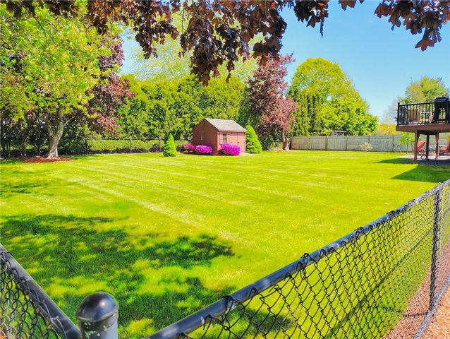 166 Mohawk Drive, Seekonk, MA 02771