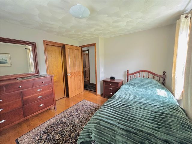 166 Mohawk Drive, Seekonk, MA 02771