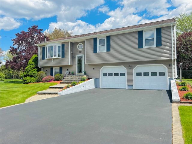 166 Mohawk Drive, Seekonk, MA 02771