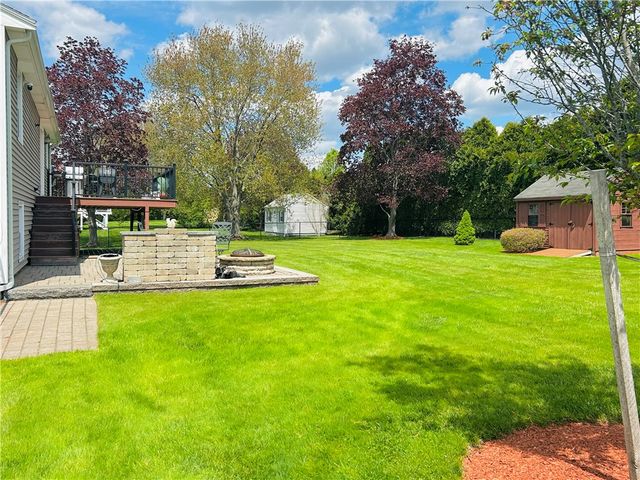 166 Mohawk Drive, Seekonk, MA 02771