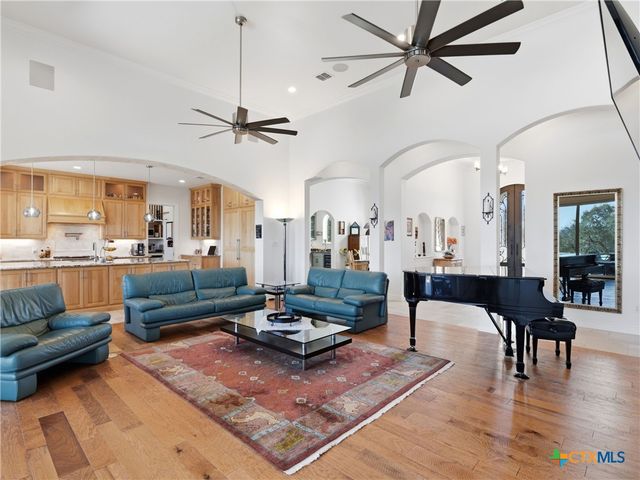 2144 Senora Ridge, Canyon Lake, TX 78133