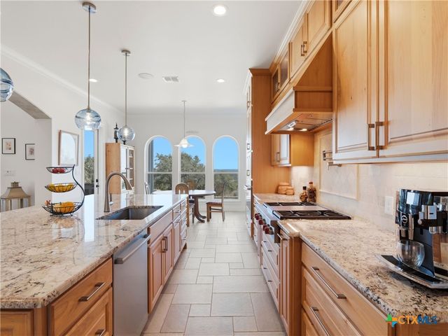 2144 Senora Ridge, Canyon Lake, TX 78133