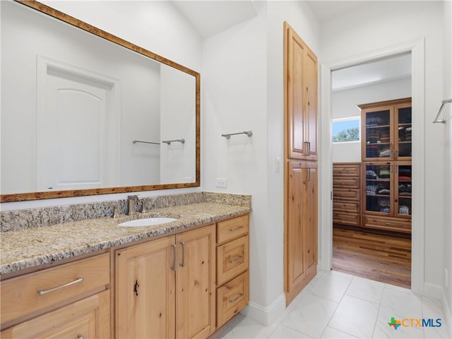 2144 Senora Ridge, Canyon Lake, TX 78133