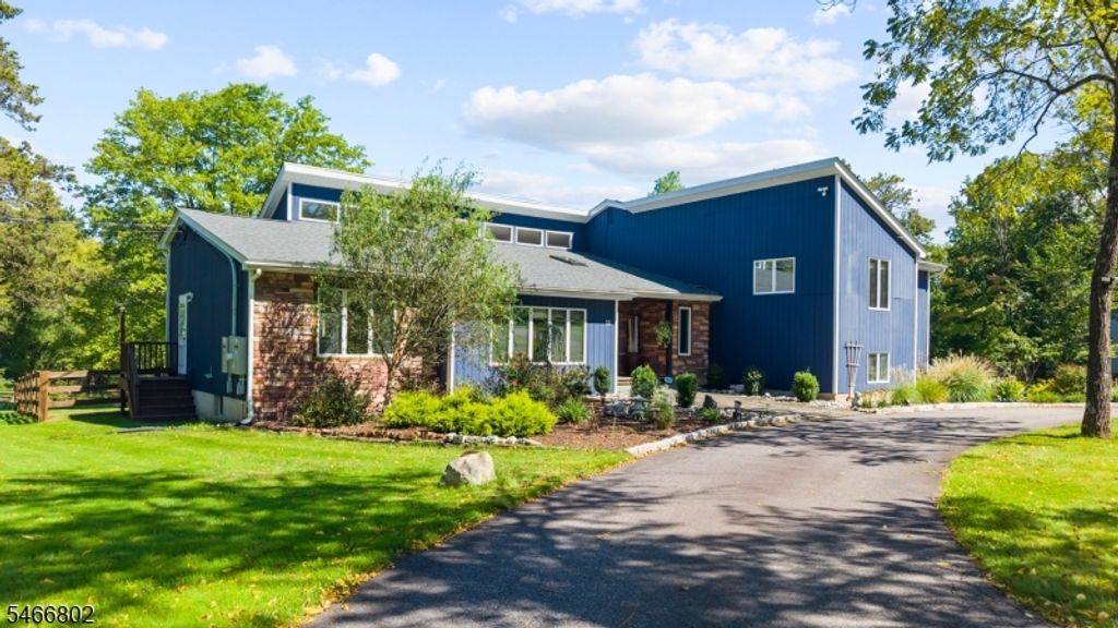 11 White Bridge Rd, Franklin Twp., NJ 08867 — photo 2