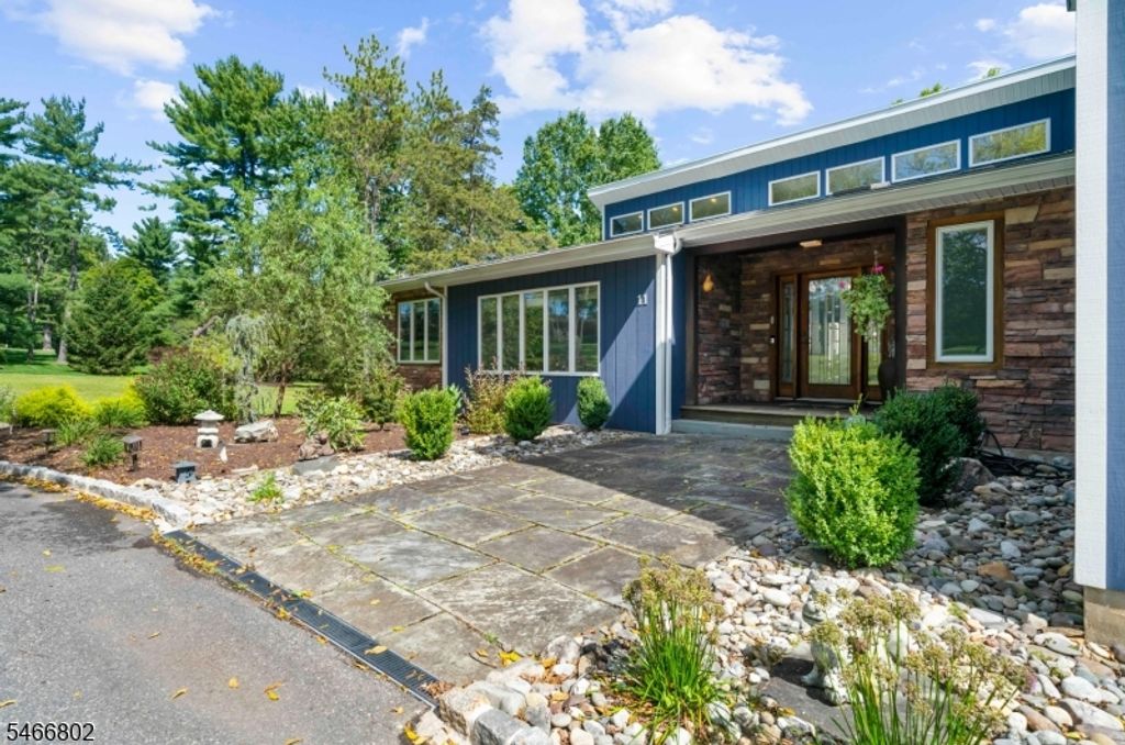 11 White Bridge Rd, Franklin Twp., NJ 08867 — photo 5