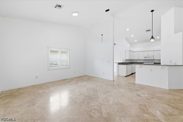 8137 Breton CIR, Fort Myers, FL 33912