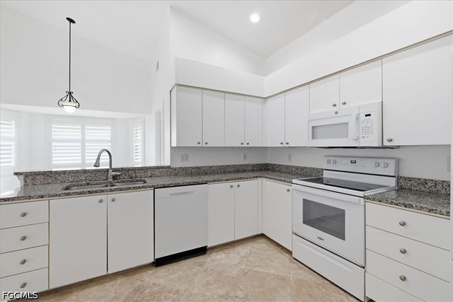 8137 Breton CIR, Fort Myers, FL 33912