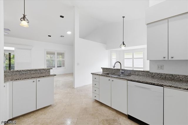 8137 Breton CIR, Fort Myers, FL 33912