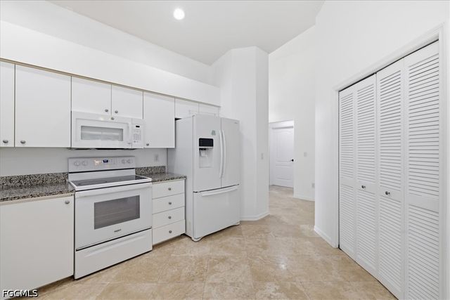 8137 Breton CIR, Fort Myers, FL 33912