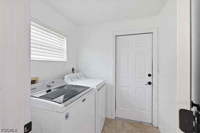 8137 Breton CIR, Fort Myers, FL 33912