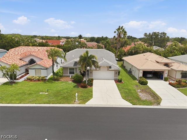 8137 Breton CIR, Fort Myers, FL 33912