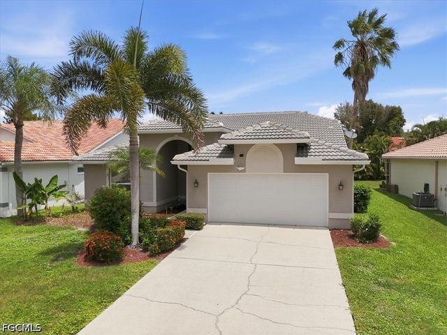 8137 Breton CIR, Fort Myers, FL 33912