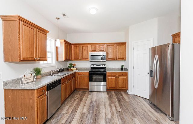 828 Jade Lane, Winterville, NC 28590