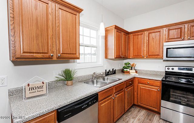 828 Jade Lane, Winterville, NC 28590