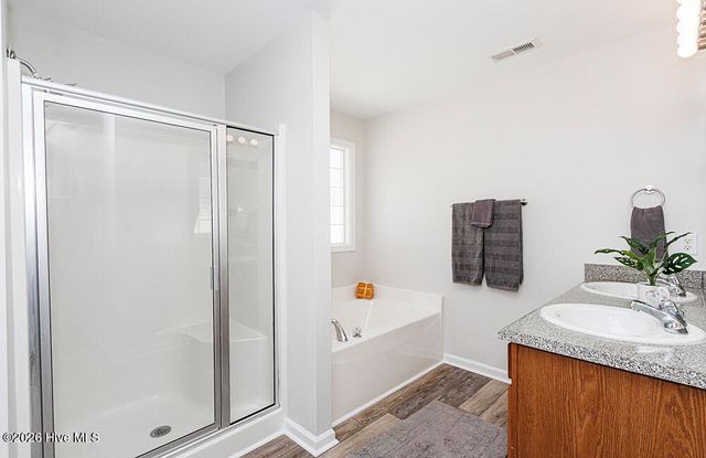 828 Jade Lane, Winterville, NC 28590