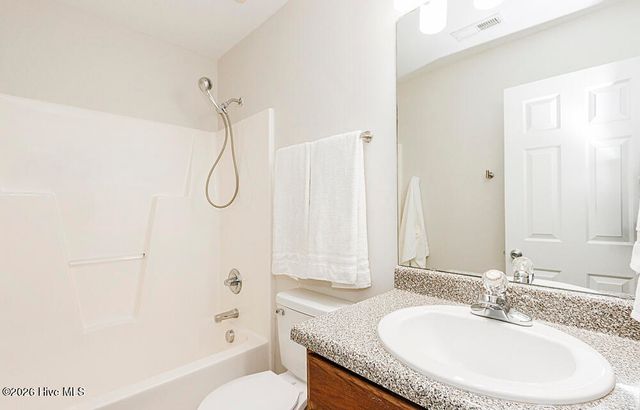 828 Jade Lane, Winterville, NC 28590