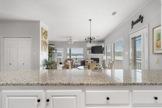 400 Farr Shores Dr Apt 13C, Hot Springs, AR 71913