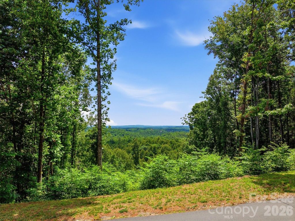 1288 Johns Ridge Parkway 245, Lenoir, NC 28645