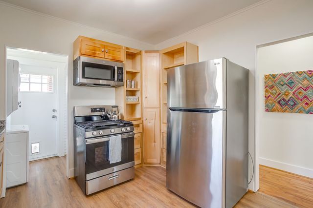 1105 Mistletoe Drive, Fort Worth, TX 76110