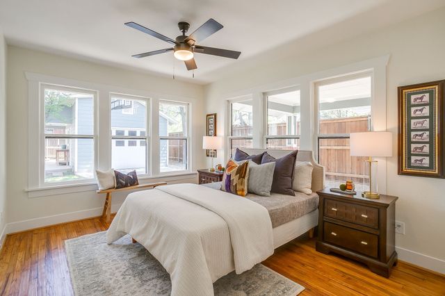 1105 Mistletoe Drive, Fort Worth, TX 76110