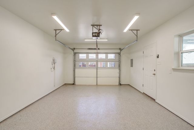 1105 Mistletoe Drive, Fort Worth, TX 76110