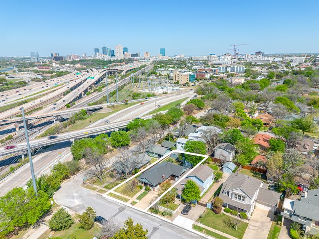 1105 Mistletoe Drive, Fort Worth, TX 76110