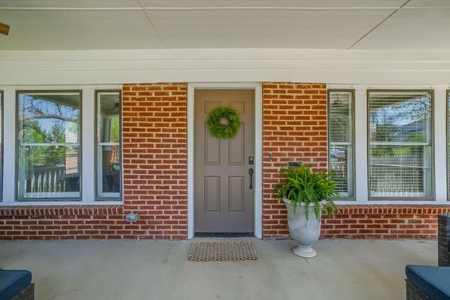 1105 Mistletoe Drive, Fort Worth, TX 76110