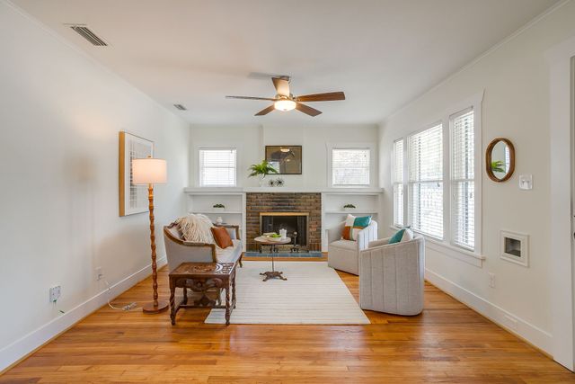 1105 Mistletoe Drive, Fort Worth, TX 76110