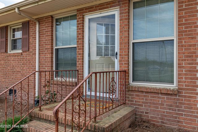 790 E New Hope Road, Goldsboro, NC 27534