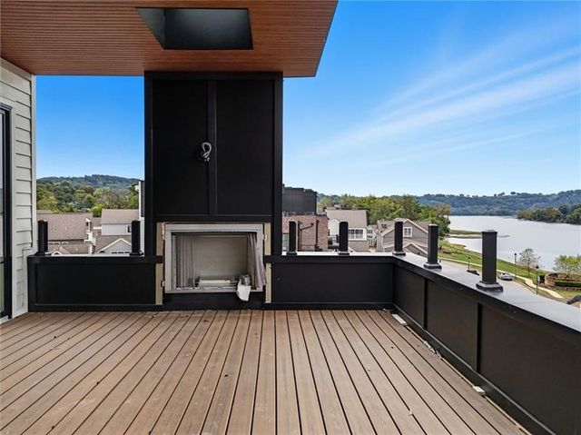 64 1st Street, Oakmont, PA 15139