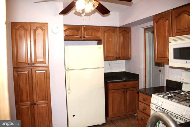 146 OAKMONT RD, Clementon, NJ 08021