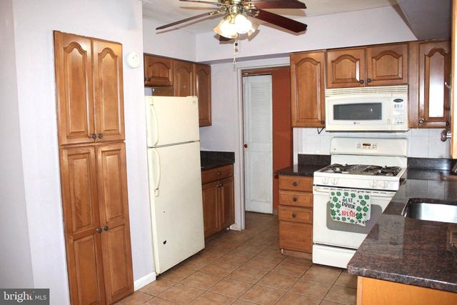 146 OAKMONT RD, Clementon, NJ 08021