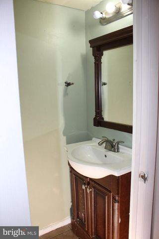 146 OAKMONT RD, Clementon, NJ 08021