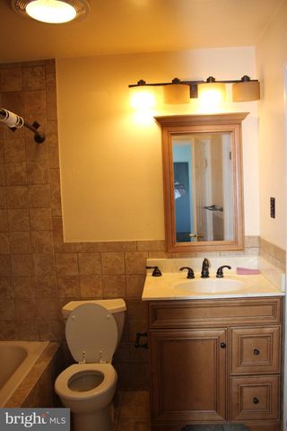 146 OAKMONT RD, Clementon, NJ 08021